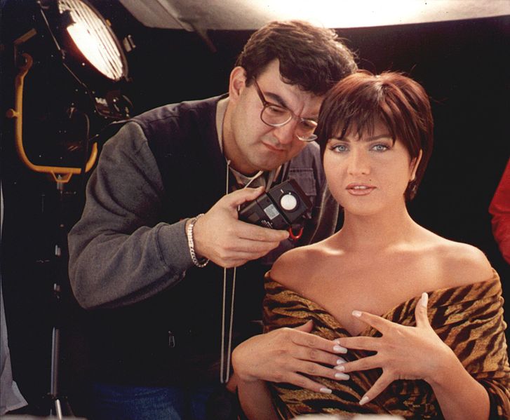 Erkan_Umut_shoots_Sibel_Can